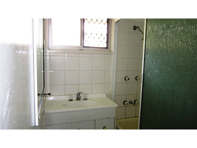 19 DORRICOTT CR, Goodna QLD 4300