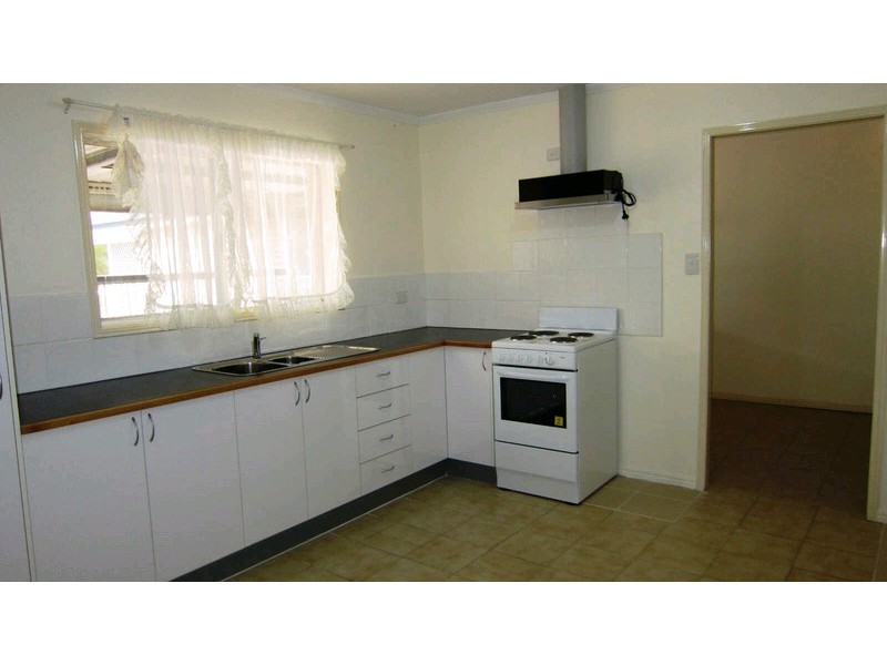 74 ANDREW ST, Bundamba QLD 4304