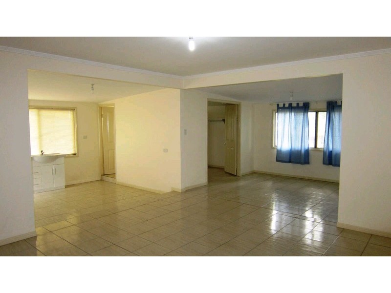 74 ANDREW ST, Bundamba QLD 4304