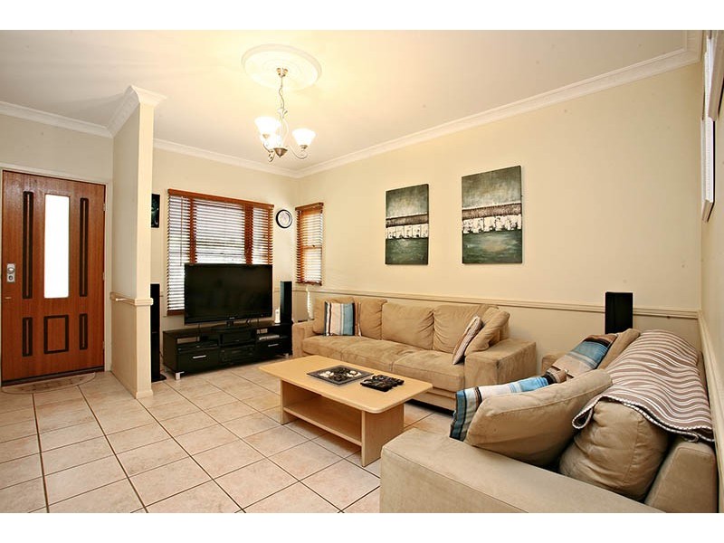 17 Carisbrook Circuit, Forest Lake QLD 4078