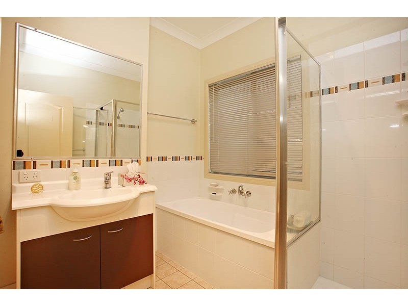 17 Carisbrook Circuit, Forest Lake QLD 4078