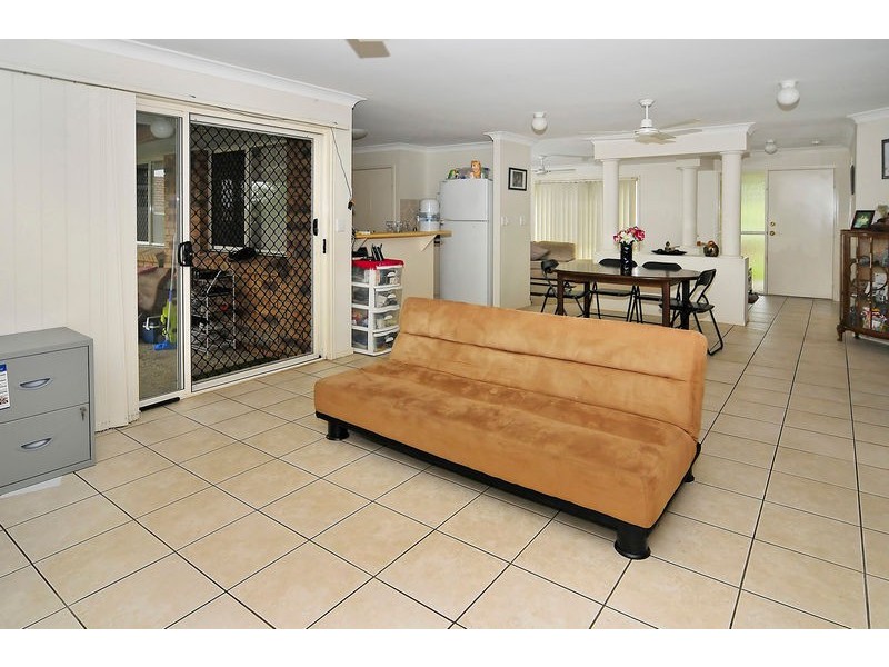 9 Pinehurst Place, Oxley QLD 4075