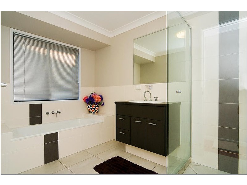 17 Holterman Crescent, Redbank Plains QLD 4301