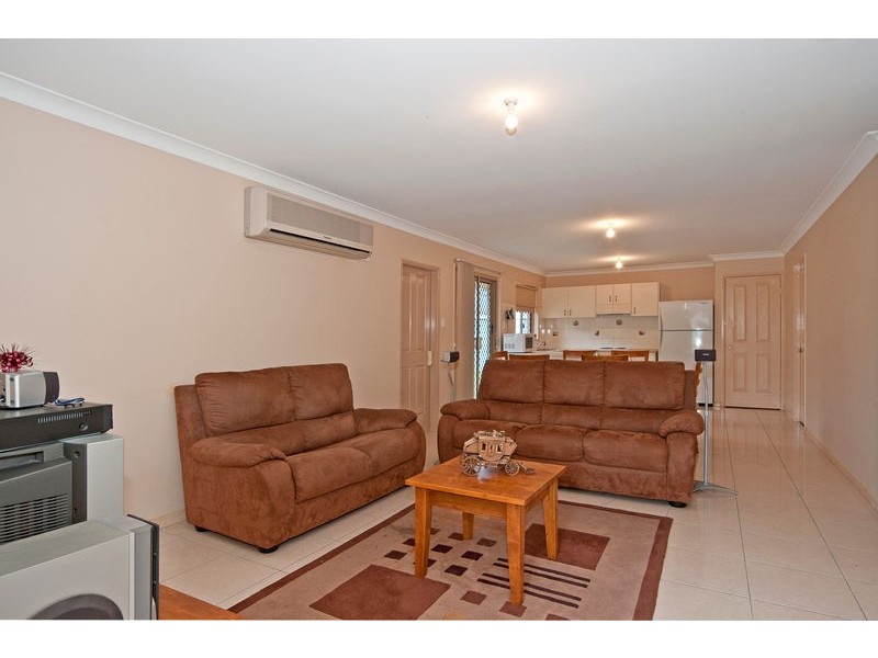 6 Lyrebird Lane, Bellbird Park QLD 4300