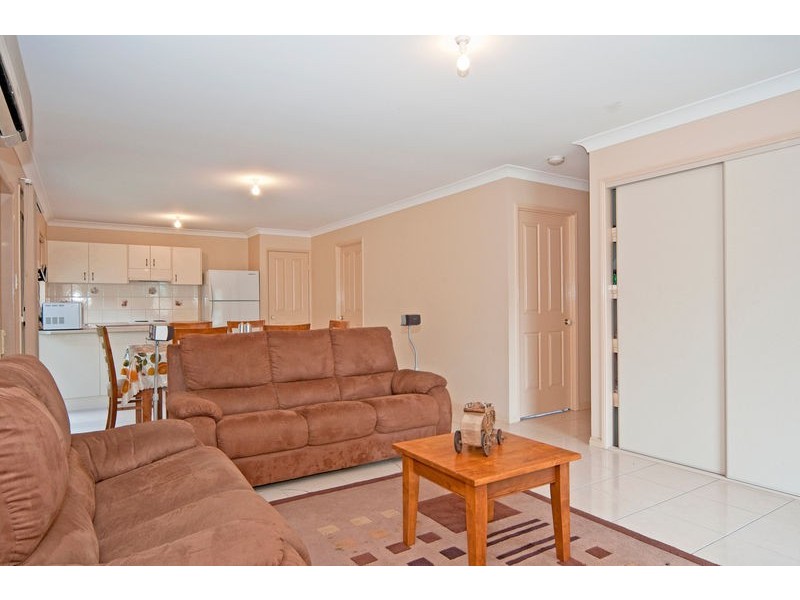 6 Lyrebird Lane, Bellbird Park QLD 4300