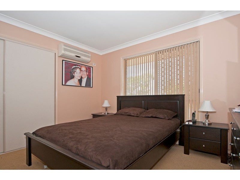 6 Lyrebird Lane, Bellbird Park QLD 4300