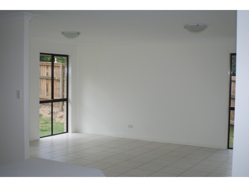 13 Bloodwood Place, Redbank QLD 4301