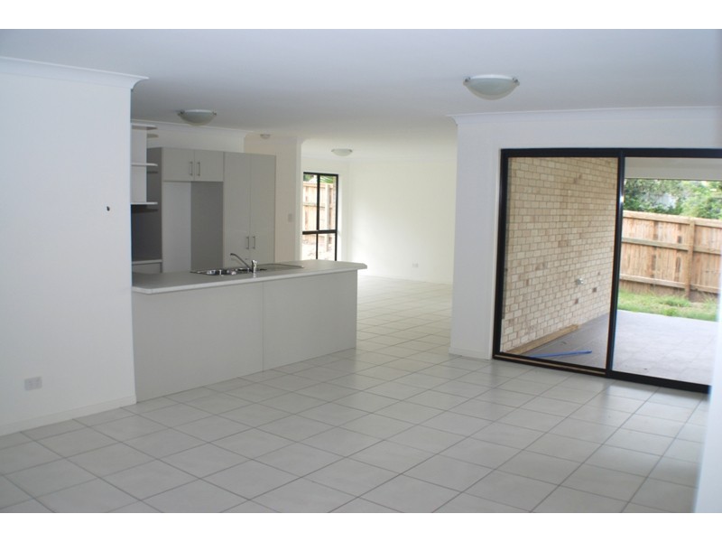 13 Bloodwood Place, Redbank QLD 4301