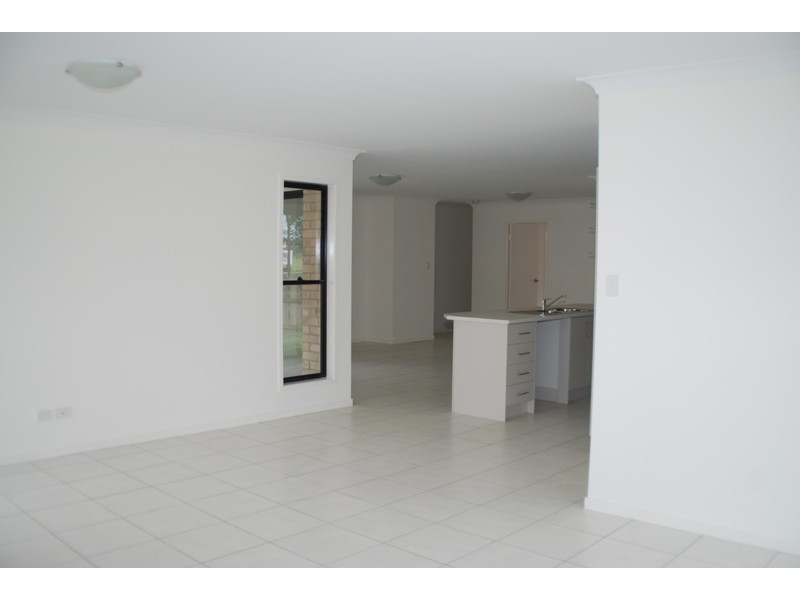 13 Bloodwood Place, Redbank QLD 4301