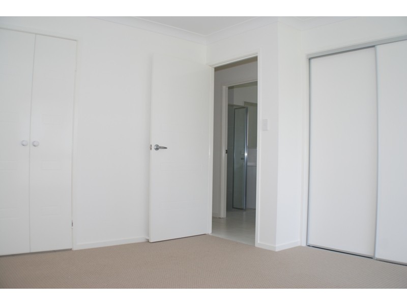 13 Bloodwood Place, Redbank QLD 4301