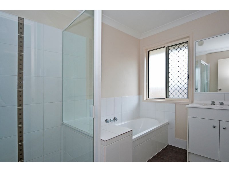 3 Barker Close, Goodna QLD 4300