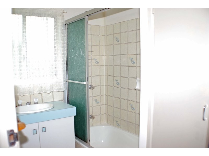 6 Carol Street, Redbank Plains QLD 4301