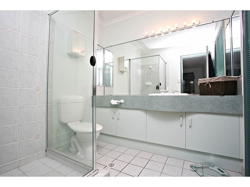 24 Regents Circuit, Forest Lake QLD 4078