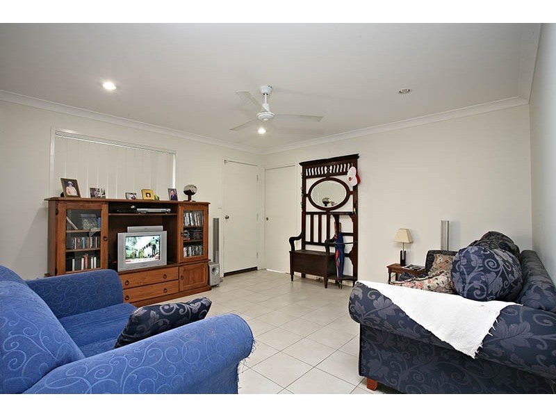15/8 Rosegum Place, Redbank Plains QLD 4301