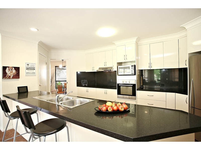 21 Alexandrina Circuit, Forest Lake QLD 4078