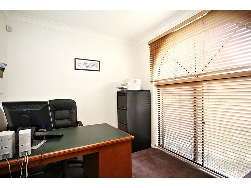 21 Alexandrina Circuit, Forest Lake QLD 4078