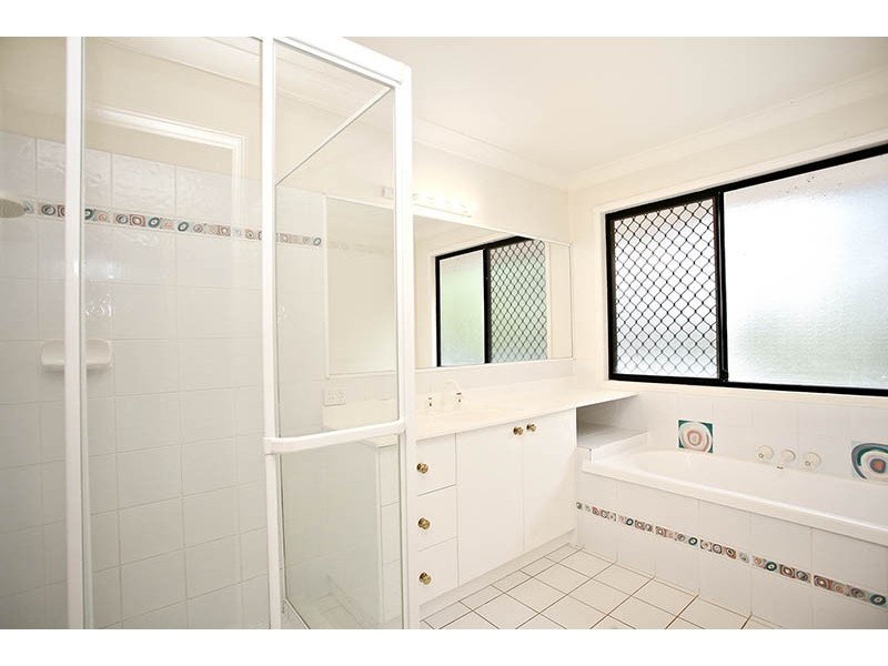 21 Alexandrina Circuit, Forest Lake QLD 4078