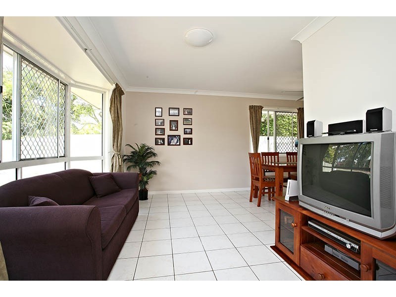 32 Falvey Crescent, Goodna QLD 4300