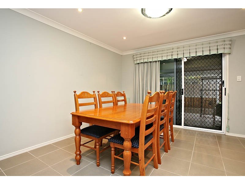 15 Cypress Street, Heathwood QLD 4110