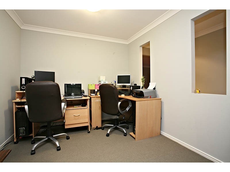 15 Cypress Street, Heathwood QLD 4110