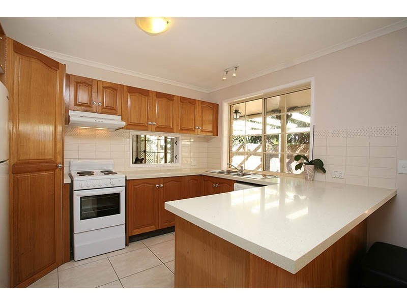 5 Lyall Close, Riverhills QLD 4074