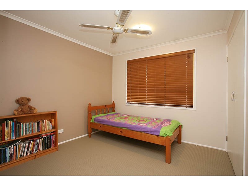 5 Lyall Close, Riverhills QLD 4074