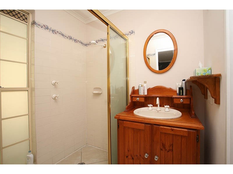 5 Lyall Close, Riverhills QLD 4074