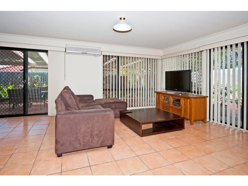 15 Clifford Court, Goodna QLD 4300