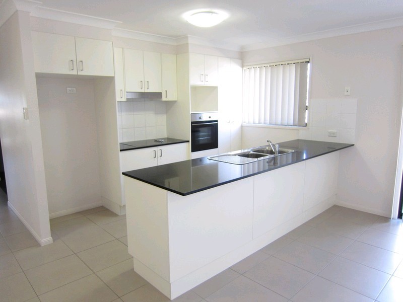 5 Patricia Place, Redbank Plains QLD 4301