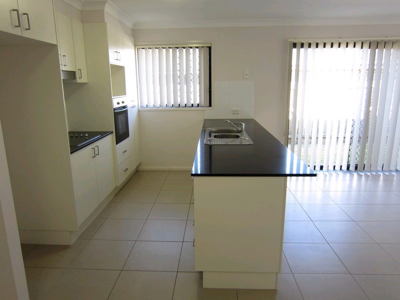 5 Patricia Place, Redbank Plains QLD 4301