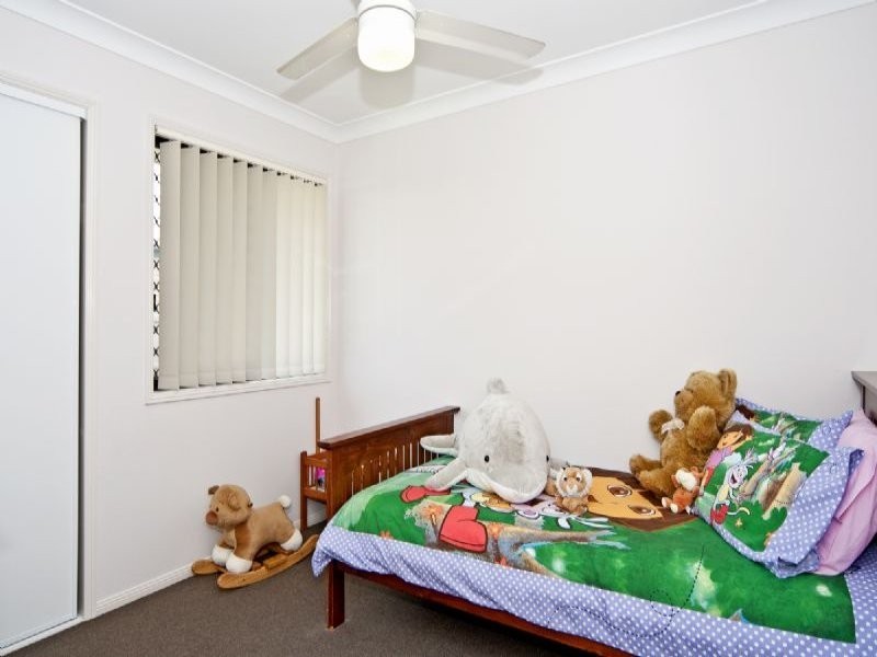 5 Patricia Place, Redbank Plains QLD 4301