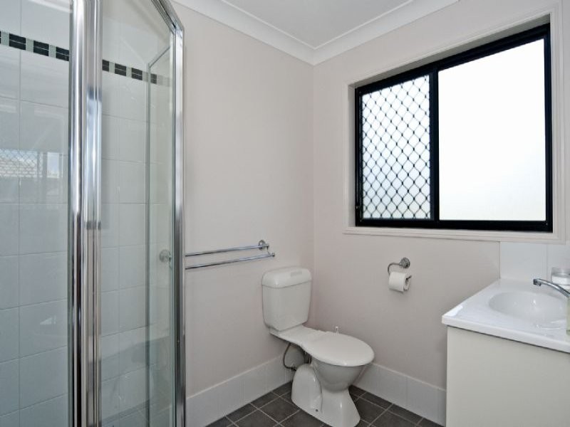 5 Patricia Place, Redbank Plains QLD 4301