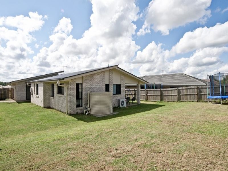 5 Patricia Place, Redbank Plains QLD 4301