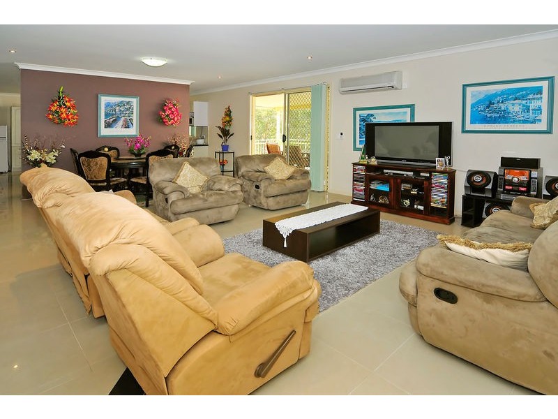 5 Sandoy Court, Bellbird Park QLD 4300