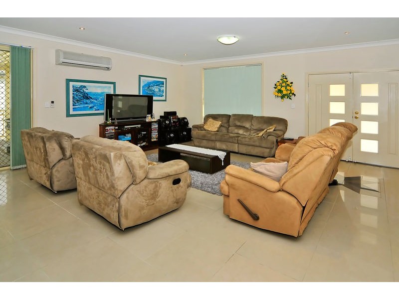 5 Sandoy Court, Bellbird Park QLD 4300