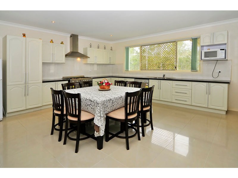 5 Sandoy Court, Bellbird Park QLD 4300