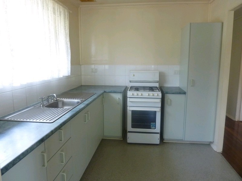 2 Arkins Crescent, Goodna QLD 4300