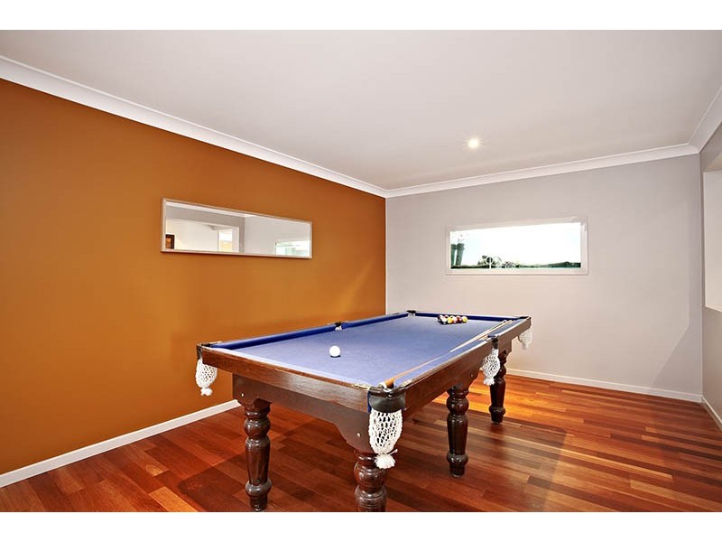 9 Den Otter Drive, Bellbird Park QLD 4300