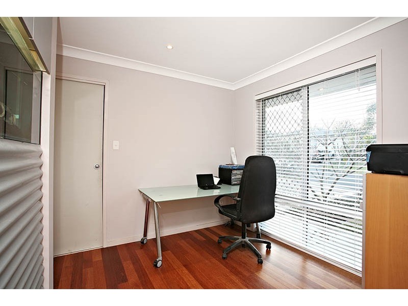 9 Den Otter Drive, Bellbird Park QLD 4300