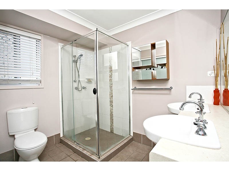 9 Den Otter Drive, Bellbird Park QLD 4300