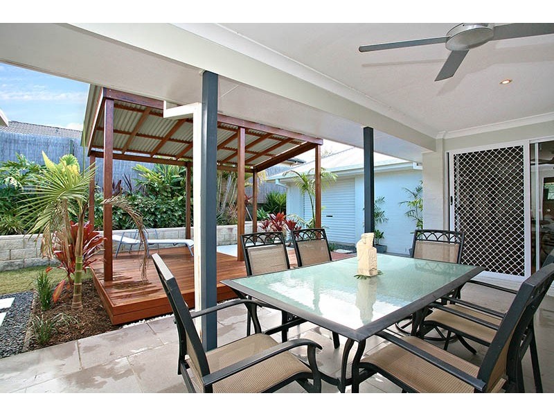 9 Den Otter Drive, Bellbird Park QLD 4300