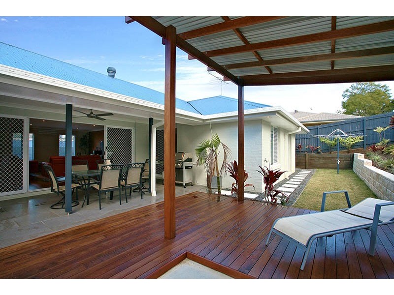 9 Den Otter Drive, Bellbird Park QLD 4300