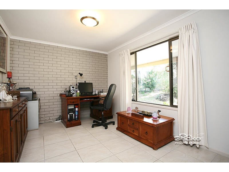 6 Jayvilla Court, Bellbird Park QLD 4300