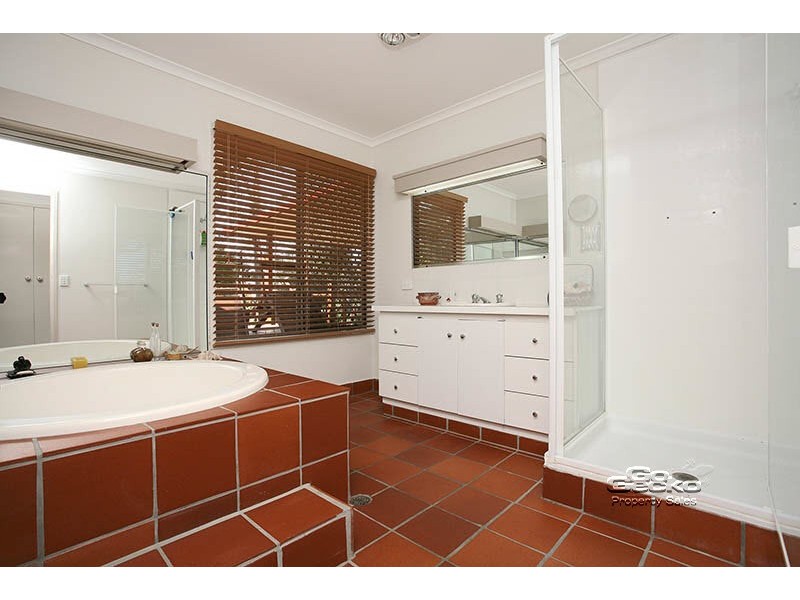 6 Jayvilla Court, Bellbird Park QLD 4300