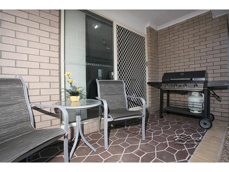 8 Shaun Street, Redbank Plains QLD 4301