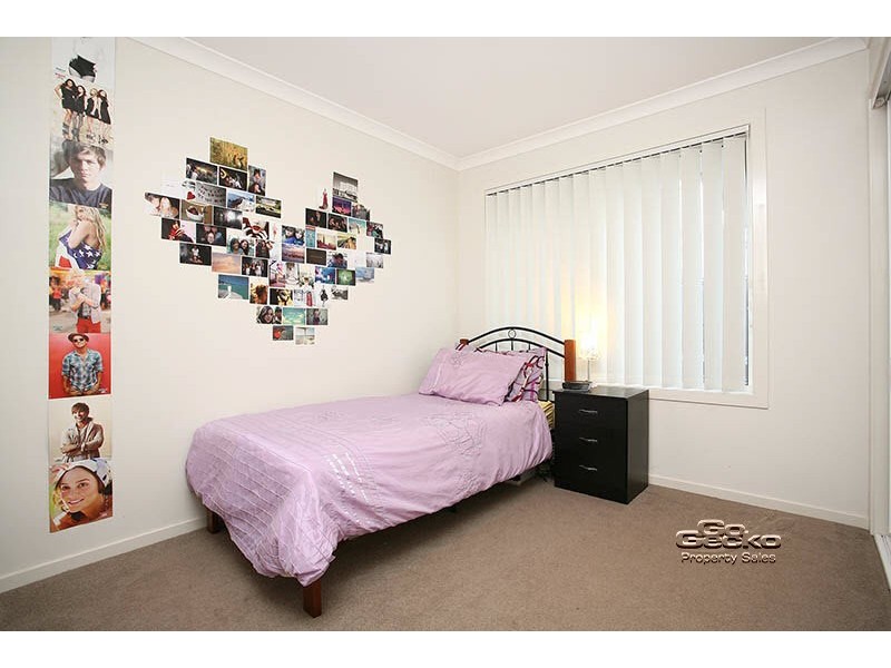 8 Shaun Street, Redbank Plains QLD 4301