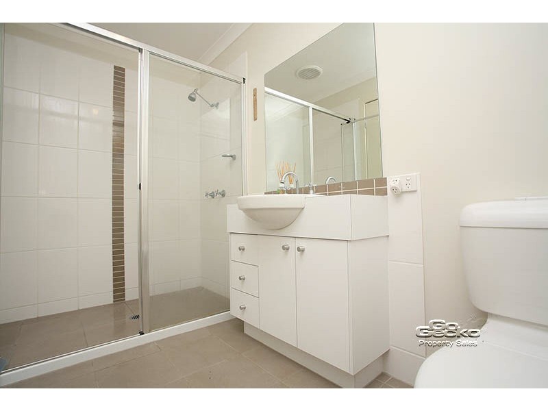 8 Shaun Street, Redbank Plains QLD 4301