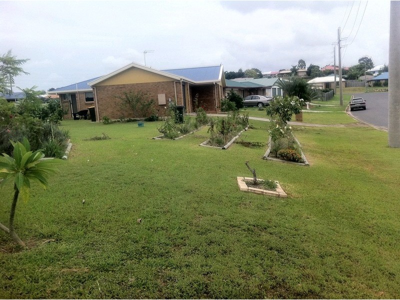 8 Dickinson Road, Gladstone QLD 4680