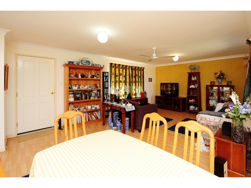 8 Dickinson Road, Gladstone QLD 4680