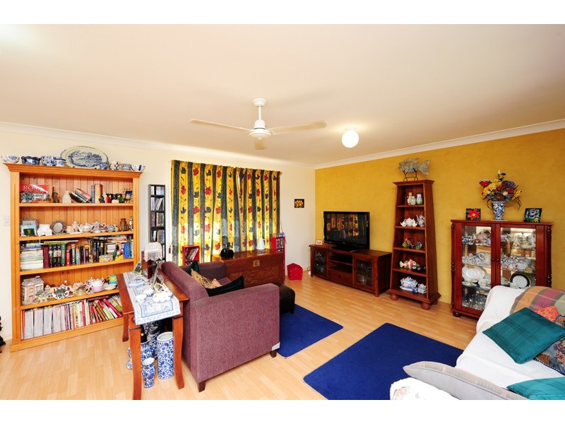 8 Dickinson Road, Gladstone QLD 4680